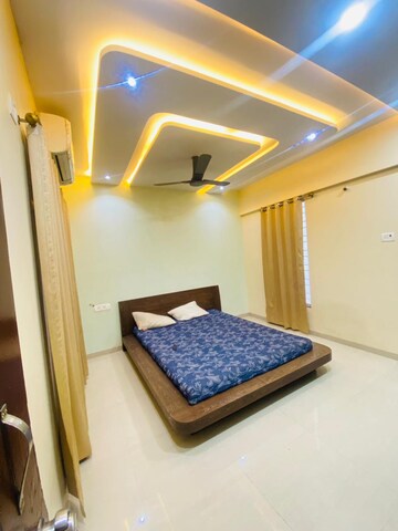 Bedroom in 2 BHK Apartment at La Gloriosa Apartment, Kalyani Nagar – for Rent
