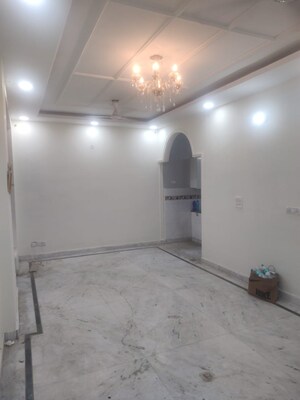 Room in 2 BHK Builder Floor at Green Fields Colony – for Rent