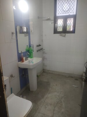 Bathroom in 2 BHK Builder Floor at Green Fields Colony – for Rent