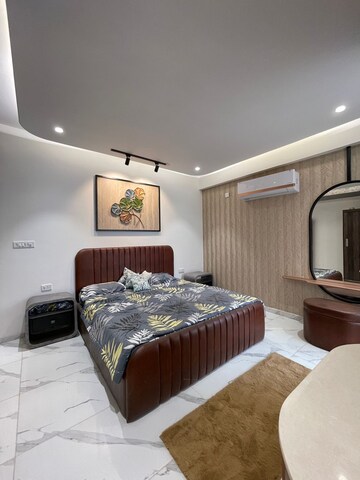 Bedroom in 3.5 BHK Apartment at Sector 11 – for Rent