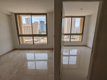 Room in 2 BHK Apartment at Hiranandani Delanna, Ghodbunder Road – for Rent