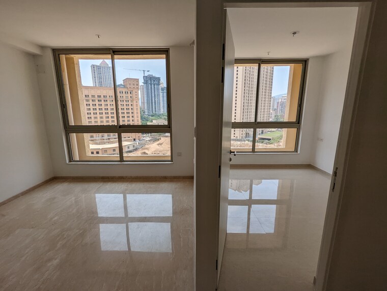 Room, hiranandani-delanna 2 Bedroom 1050 Sq.Ft. Apartment In Ghodbunder Road Thane 9223683