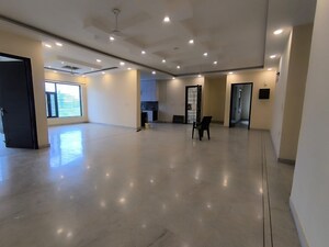 Living Room in 5 BHK Builder Floor at Green Fields Colony – for Rent