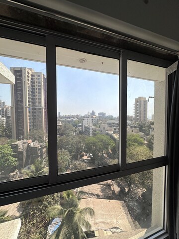 Room in 2 BHK Apartment at DB Woods, Goregaon East – for Rent