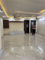 4 BHK + Pooja Room,Servant Room,Study Room,Extra Room 450 Sq.Yd. Builder Floor in Green Fields Colony