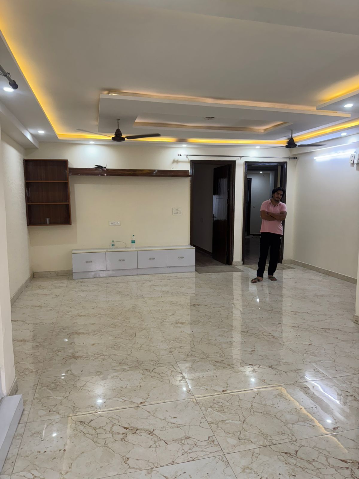 4 BHK + Pooja Room,Servant Room,Study Room,Extra Room Builder Floor For Rent in Green Fields Colony