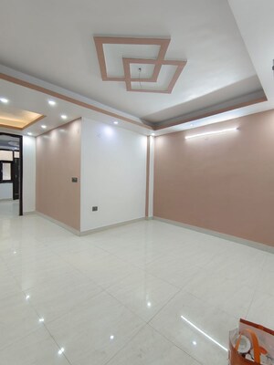 Hall in 3 BHK Builder Floor at Sector 73 – for Sale