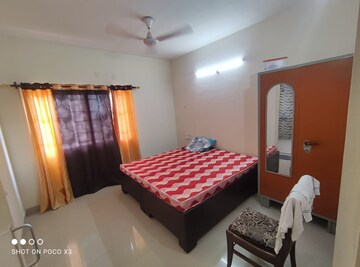 Bedroom in 3 BHK Apartment at UPAVP Bhagirathi Enclave, Raebareli Road – for Rent