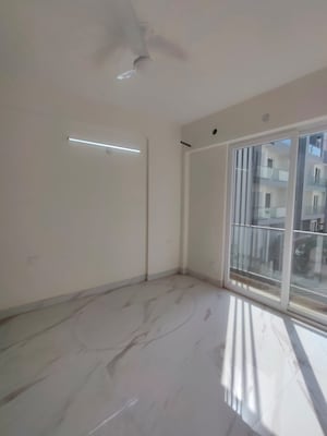 2 BHK Apartment For Rent in Smart World Gems, Sector 89