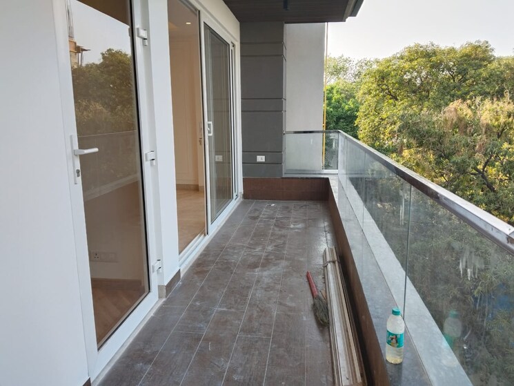 Balcony, nehru enclave 4 Bedroom 4300 Sq.Ft. Builder Floor In Nehru Enclave Delhi 9223806
