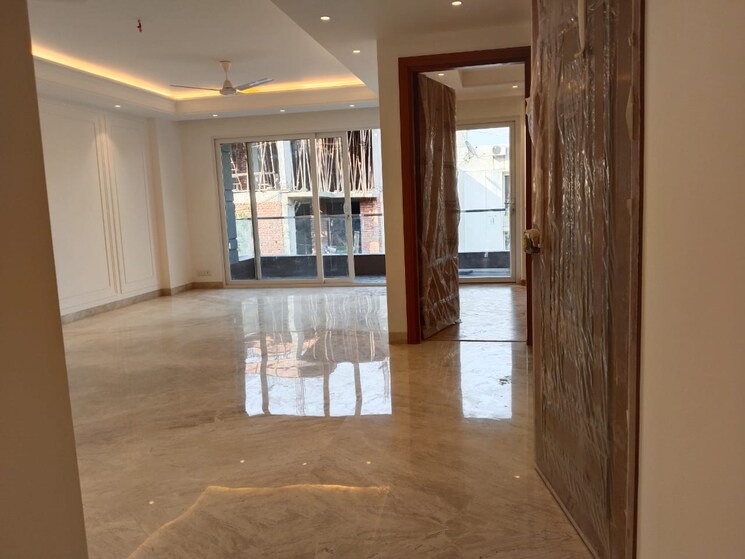 Room, nehru enclave 4 Bedroom 4300 Sq.Ft. Builder Floor In Nehru Enclave Delhi 9223806
