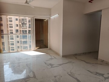 Room in 2 BHK Apartment at RNA NG Eclat, Andheri West – for Sale