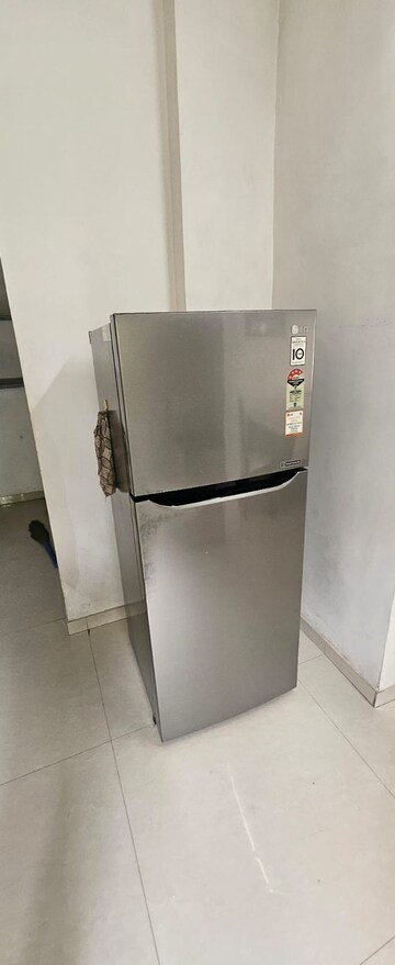 Furnished Amenities in 3 BHK Apartment at Paldi – for Rent