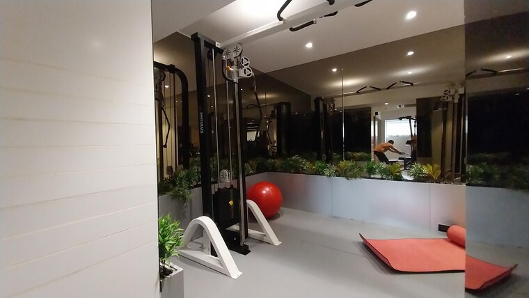 Gym, rna-ng-eclat 3 Bedroom 1118 Sq.Ft. Apartment In Andheri West Mumbai 9223801