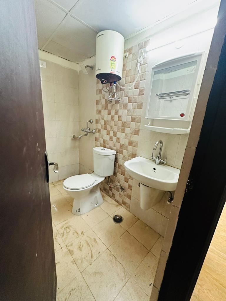 3 BHK 1545 Sq.Ft. Apartment in Amrapali Silicon City