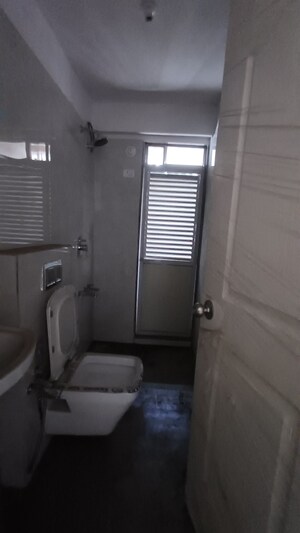  4 BHK Apartment at Sapta Shree Greeshma Residency I, Eastern Express Highway – for Rent