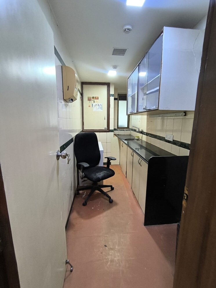 Team Area, solitaire-corporate-park Commercial Office Space 2700 Sq.Ft. In Andheri East Mumbai 9223940