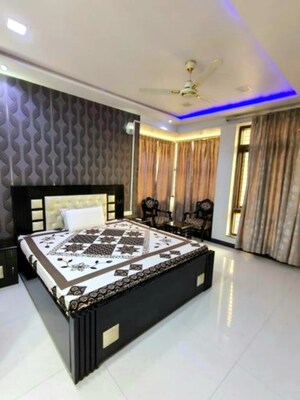 Master Bedroom in 3 BHK Apartment at Tirumala Habitats, Mulund West – for Sale