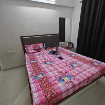 Bedroom in 2 BHK Apartment at Essen Shonest Towers, Wakad – for Sale