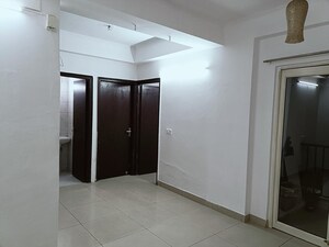 Room in 2 BHK Apartment at Panchsheel Greens II, Sector 16 Greater Noida – for Sale