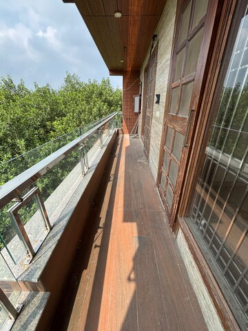 Balcony in 3 BHK Builder Floor at Sector 17 Dwarka – for Rent