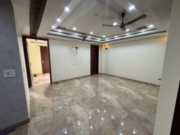 Room in 3 BHK Builder Floor at Sector 17 Dwarka – for Rent