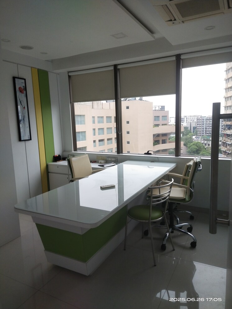 Team Area, 215-atrium Commercial Office Space 2500 Sq.Ft. In Andheri East Mumbai 9224087