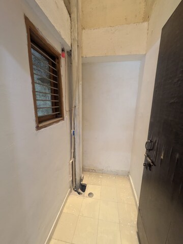 Bathroom in 2 BHK Builder Floor at The Estate Floors, Sector 43 – for Rent