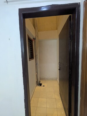 Building Lobby in 2 BHK Builder Floor at The Estate Floors, Sector 43 – for Rent