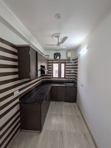 Staircase in 2 BHK Builder Floor at The Estate Floors, Sector 43 – for Rent
