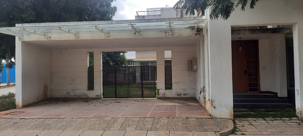 4 BHK + Pooja Room Villa For Sale in Sterling Villa Grande