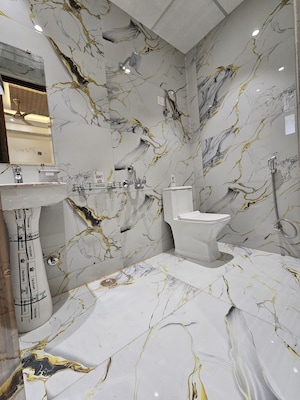 Team Area in 2 BHK Apartment at Sector 107 – for Sale