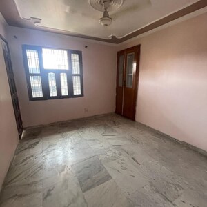 Room in 3 BHK Apartment at Sector 21d – for Sale