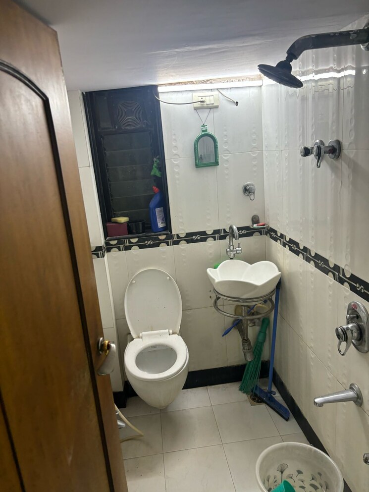 Bathroom, majestique-signature-towers 2 Bedroom 865 Sq.Ft. Apartment In Balewadi Pune 9224173