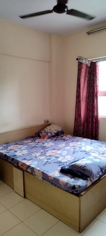 Bedroom in 1 BHK Apartment at Puraniks Kanchanpushp Complex, Kavesar – for Rent