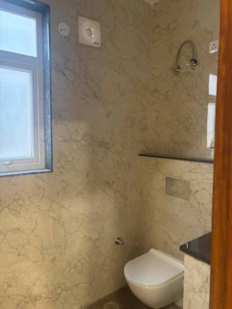 Bathroom, ansal-plaza-sector-23 3 Bedroom 1980 Sq.Ft. Builder Floor In Sector 23 Gurgaon 9224213