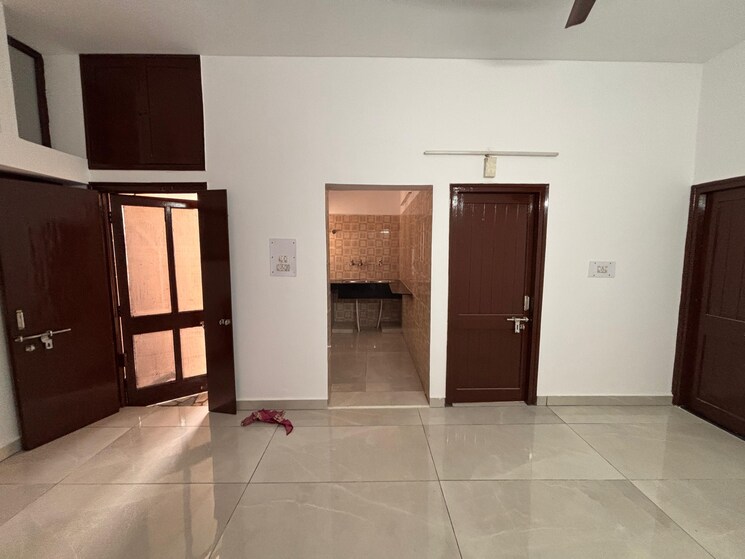 Room, sector 9 panchkula 5 Bedroom 4100 Sq.Ft. Independent House In Sector 9 Panchkula Panchkula 9224219