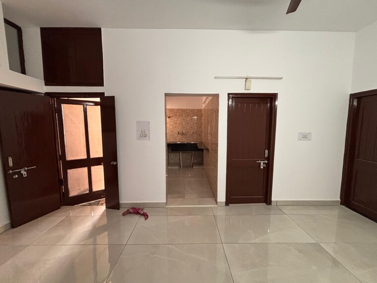 Room, sector 9 panchkula 5 Bedroom 4100 Sq.Ft. Independent House In Sector 9 Panchkula Panchkula 9224219