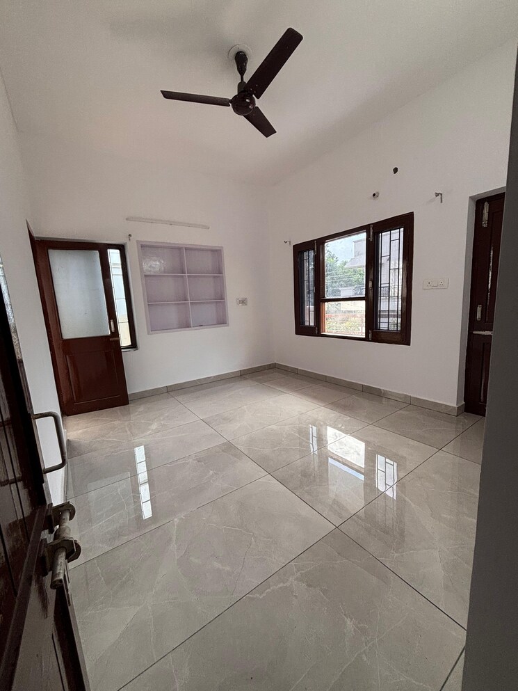 Room, sector 9 panchkula 5 Bedroom 4100 Sq.Ft. Independent House In Sector 9 Panchkula Panchkula 9224219