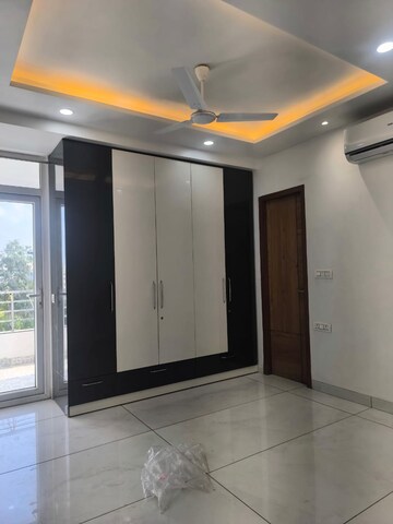 Bedroom in 4 BHK Apartment at Sector 5 Dwarka – for Rent