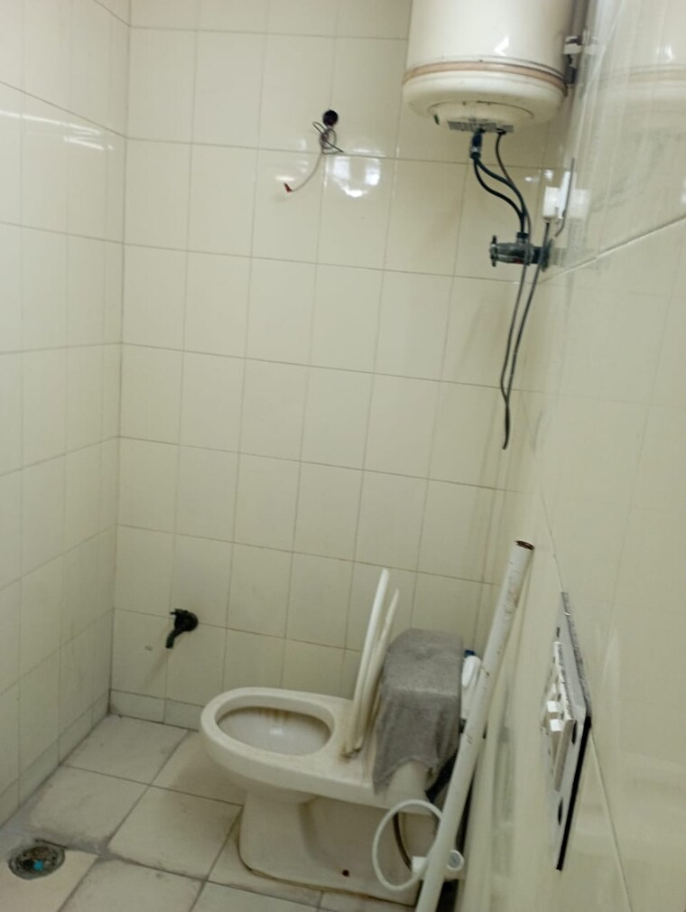 Master Bedroom, rwa-apartments-sector-39 Studio 400 Sq.Ft. Villa In Sector 39 Noida 9224212