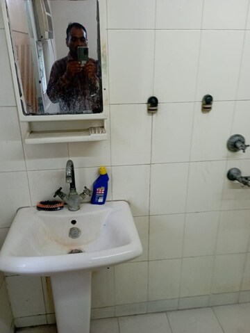 Bathroom in Studio Villa at RWA Apartments Sector 39, Sector 39 – for Rent