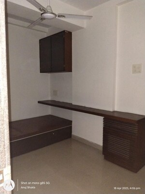 Kitchen in 3.5 BHK Apartment at Valley Shilp, Kharghar Sector 36 – for Rent