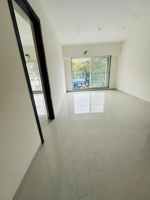 Room in 3 BHK Apartment at Wadhwa Dukes Horizon, Chembur – for Rent