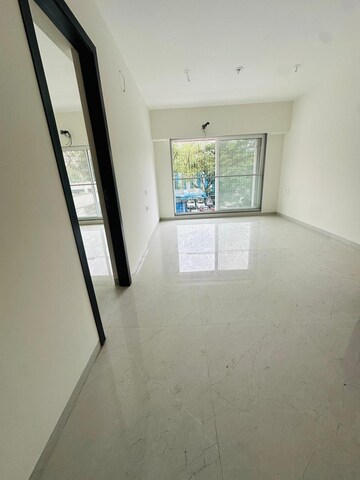 Room in 3 BHK Apartment at Wadhwa Dukes Horizon, Chembur – for Rent