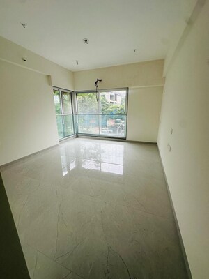 Room in 3 BHK Apartment at Wadhwa Dukes Horizon, Chembur – for Rent