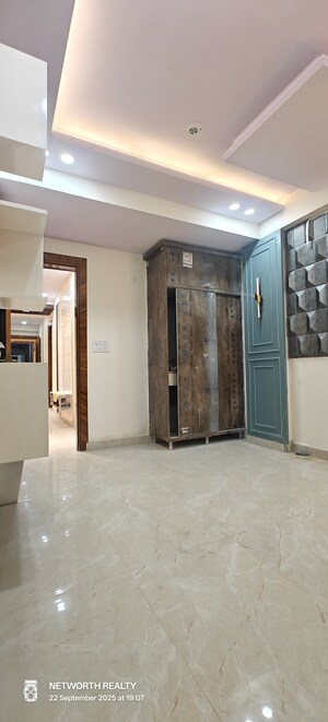 Bedroom in 2 BHK Builder Floor at Sector 110 – for Sale