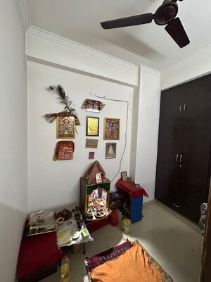 Furnished Amenities in 2.5 BHK Apartment at Amaatra Homes, Sector 10 Greater Noida – for Rent