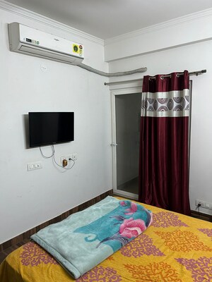 Bedroom in 2.5 BHK Apartment at Amaatra Homes, Sector 10 Greater Noida – for Rent