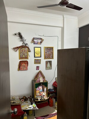 Furnished Amenities in 2.5 BHK Apartment at Amaatra Homes, Sector 10 Greater Noida – for Rent